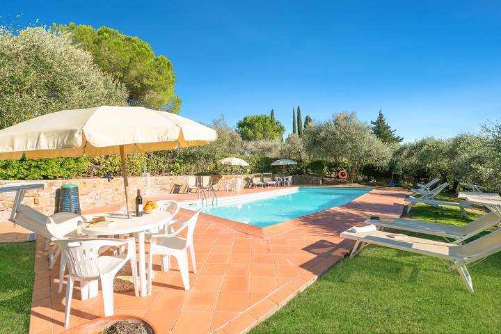 Agriturismo per 6 persone, con piscina a Castelfiorentino
