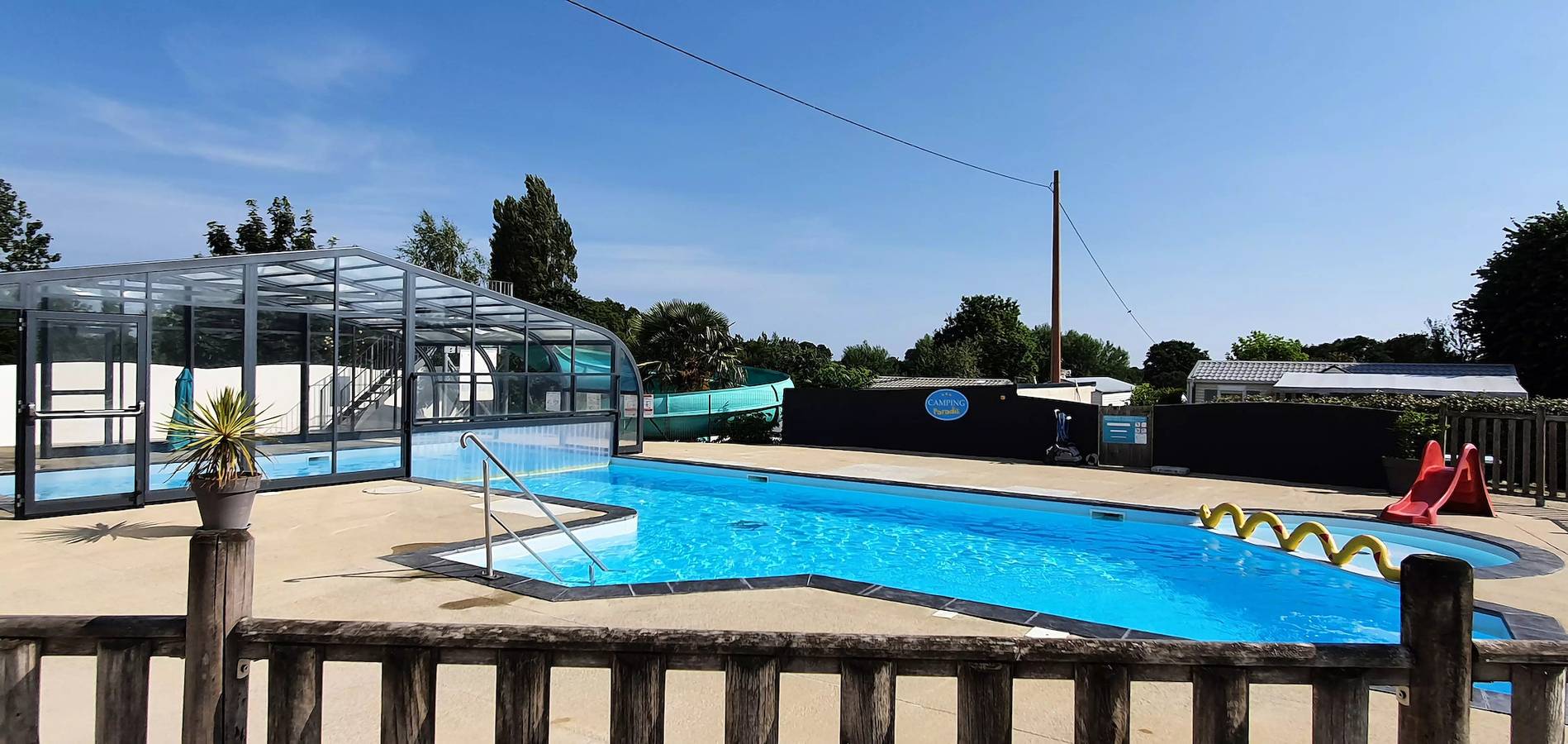 Mobil Home Comfort 1 dormitorio 2 personas, Tv, 16 m2 (2006) in Theix, Côte des Mégalithes