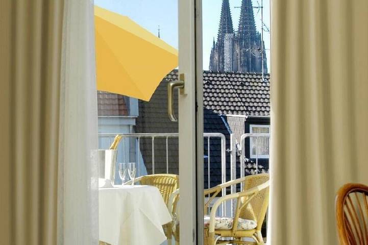Ferienwohnung für 4 Personen, mit Balkon in Kölner Dom