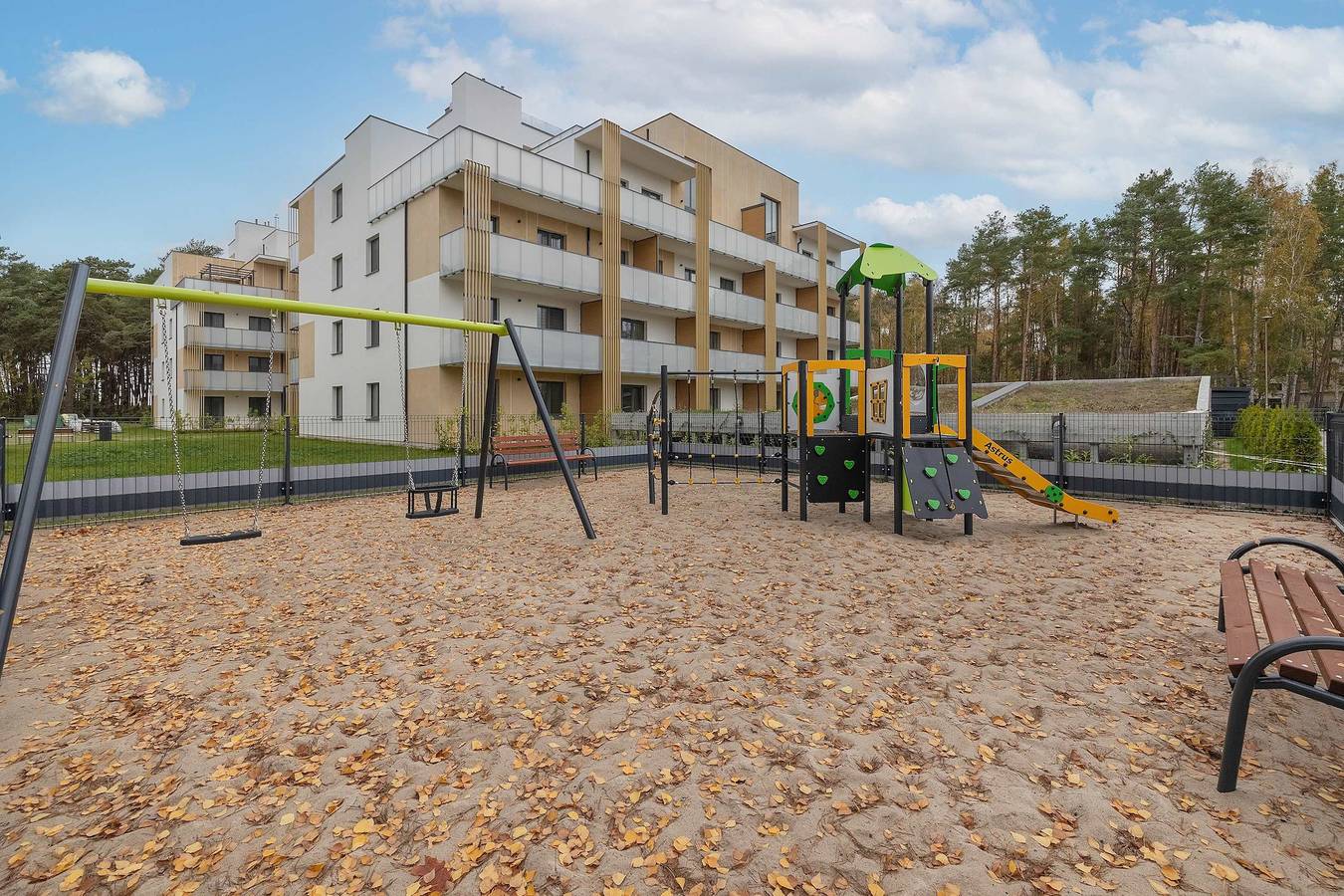 Ganze Wohnung, Ferienwohnung für 4 Personen mit Balkon/Terrasse in Dąbki, Powiat Sławieński