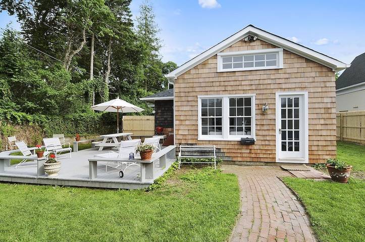 Vacation rental for 6 people, with terrace and yard in East Hampton
