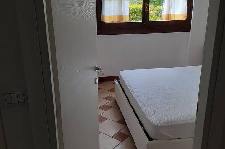 Ganze Wohnung, Renovated Lakefront Apartment: New Management Casa Amelias in San Benedetto (Peschiera del Garda), Peschiera del Garda