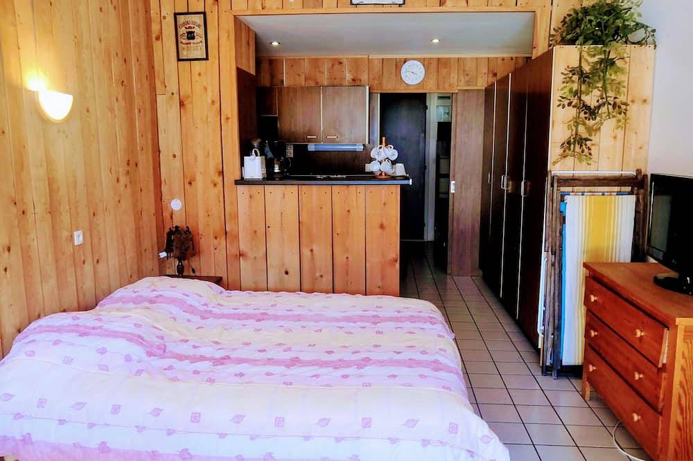 Appartement entier, Location Saisonnière à Aix-Les-Bains Face Au Lac Sur Le Grand Port in Aix-les-Bains, Région de Chambéry