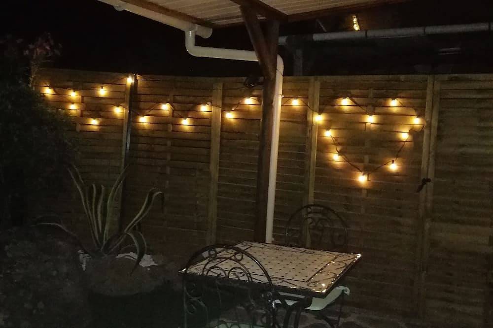 Entire apartment, Charming studio 300 m from the beach of Santa Giulia in Santa Giulia, Porto-Vecchio