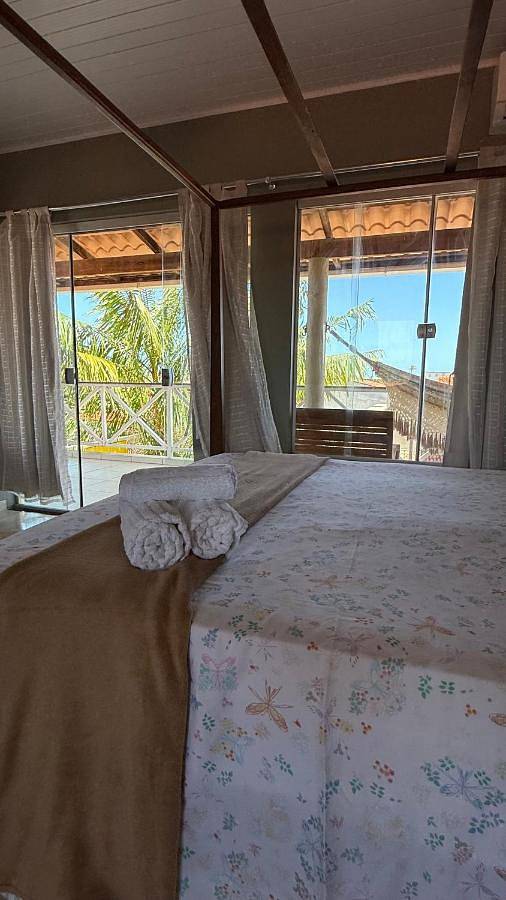 Pousadas para 4 pessoas, com piscina e jacuzzi e ainda jardim and terraço, com animais de estimação em Porto da Rua