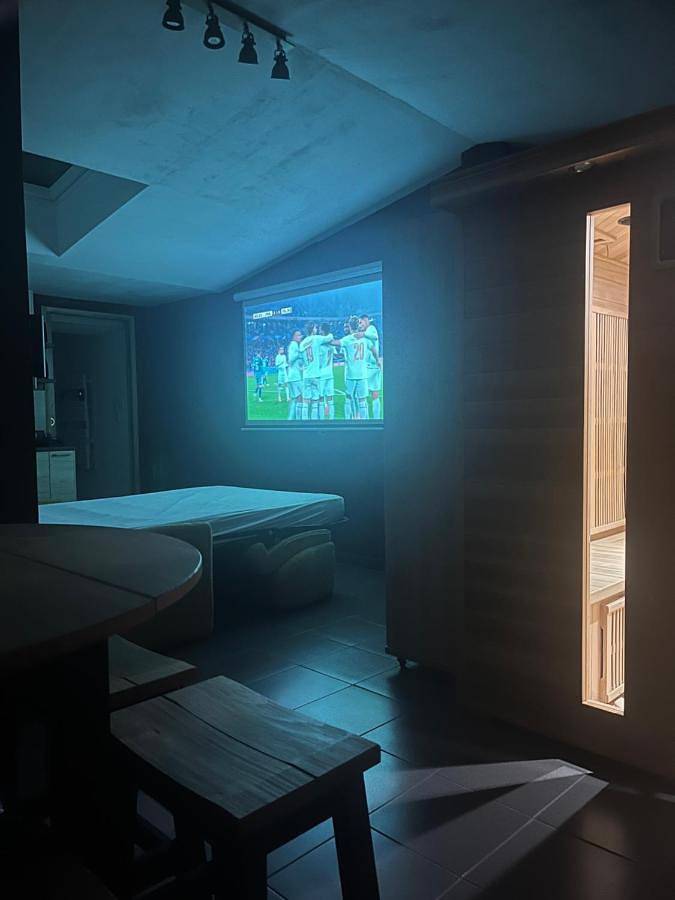 Gîte pour 3 personnes, avec terrasse et sauna à Niort