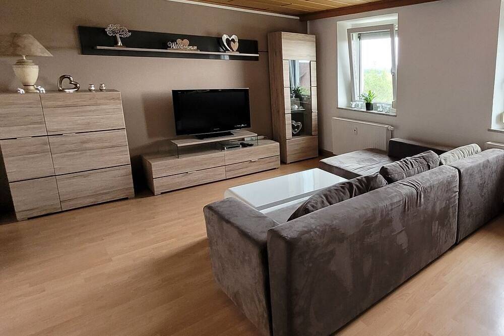 Ganze Wohnung, Im Oberpfälzer Seenland in Wackersdorf, Ostbayern