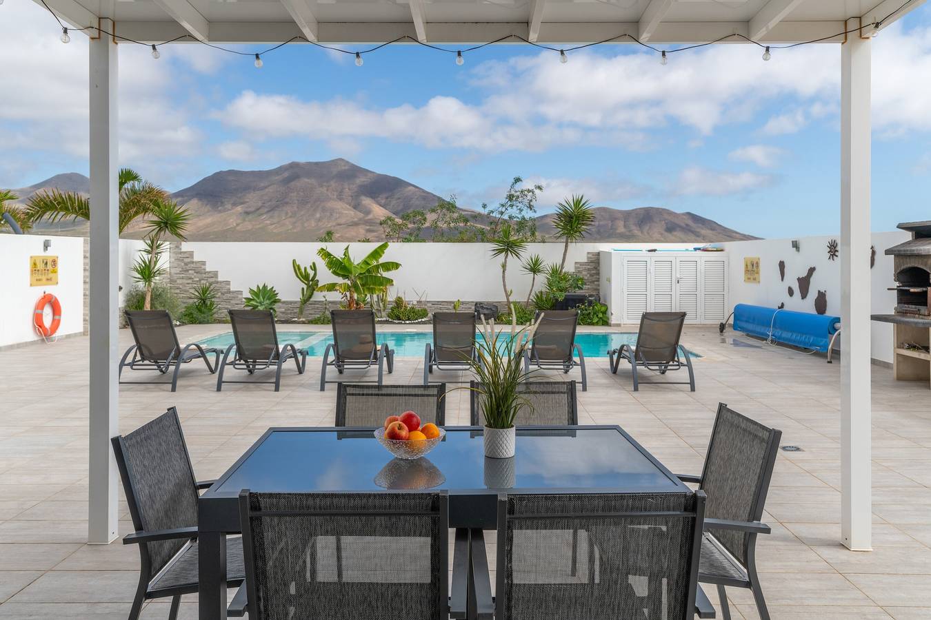 Maison de vacances 'Villa Carol' avec vue sur la montagne, Wi-Fi et climatisation in Playa Blanca, Yaiza