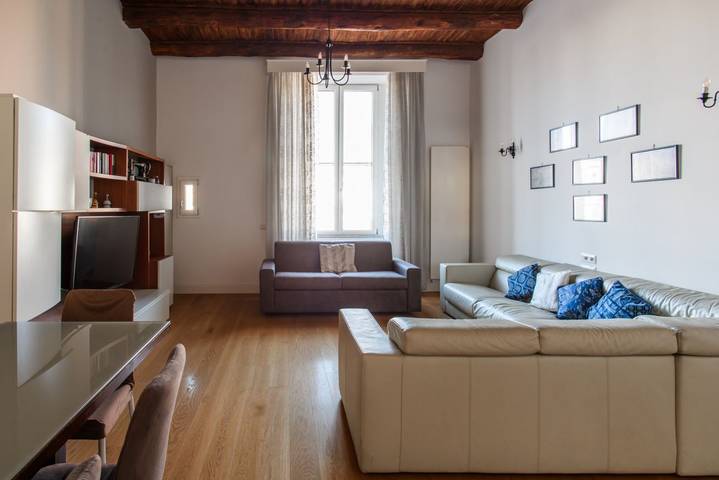 Entire apartment, Heart of Naples in Naples, Naples Province