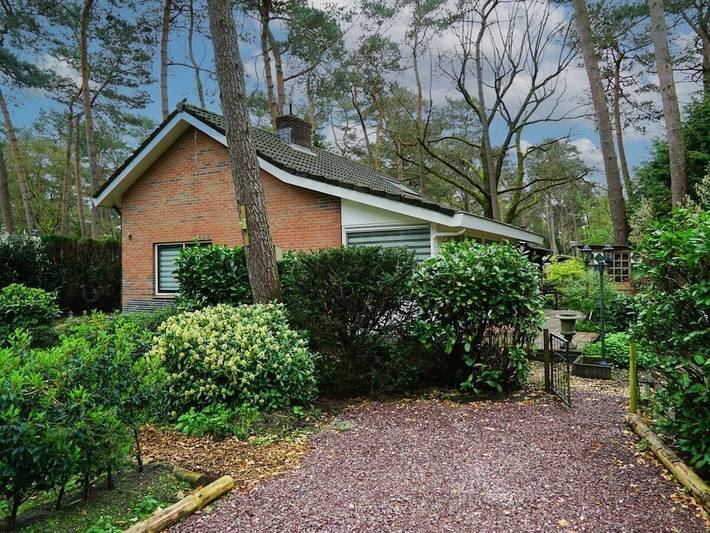 Bungalow voor 6 personen, met Terras en Tuin in Beekbergen