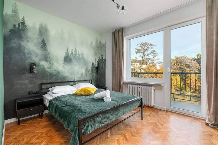 Entire apartment, Oldtown Parkview Apartment 
5 minute walk to the market suqare - old moat view in Wrocław, Lower Silesia