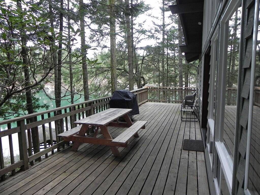 Neil Bay Waterfront Familie und tierfreundlichen Immobilie! in Roche Harbor, San Juan Island