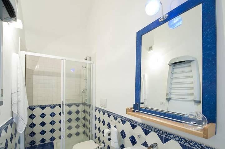 Ganze Wohnung, Luxuriöses Apartment in Amalfi in Strandnähe, herrliche Aussicht, Parkplatz auf Anfrage in Spiaggia Duoglio, Amalfi