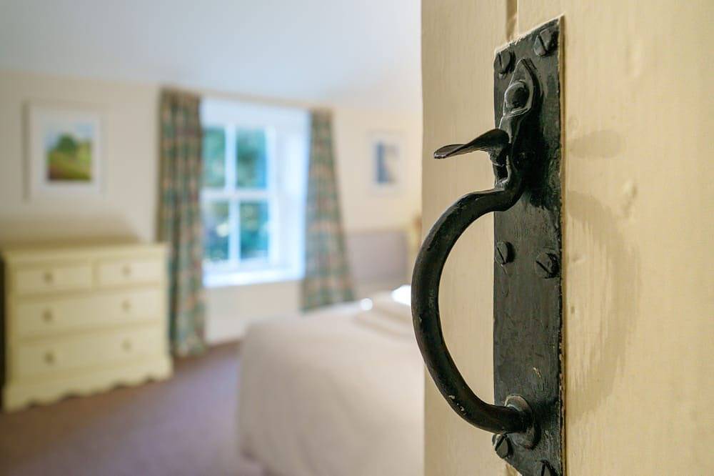 7 Low Glenridding -  With off-street parking in Glenridding, Lake District