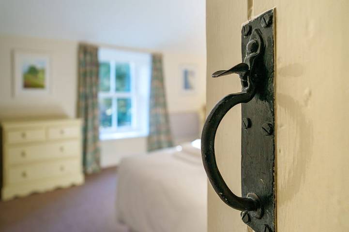 7 Low Glenridding -  With off-street parking in Glenridding, Lake District