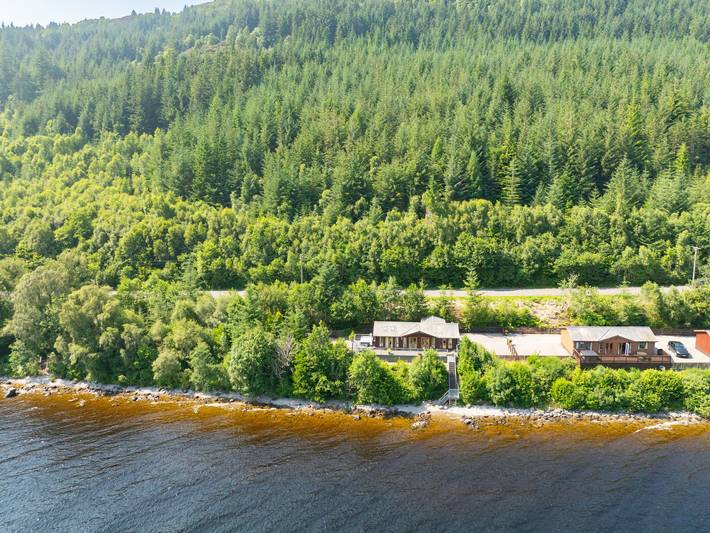 Holiday rental for 6 people, with Terrace and Garden as well as Lake view in Loch Ness