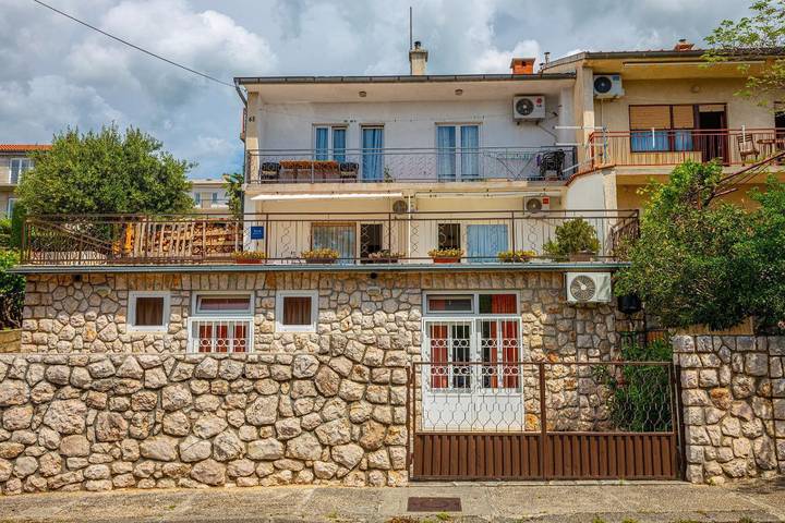 Ferienwohnung für 3 Personen, mit Terrasse in Novi Vinodolski