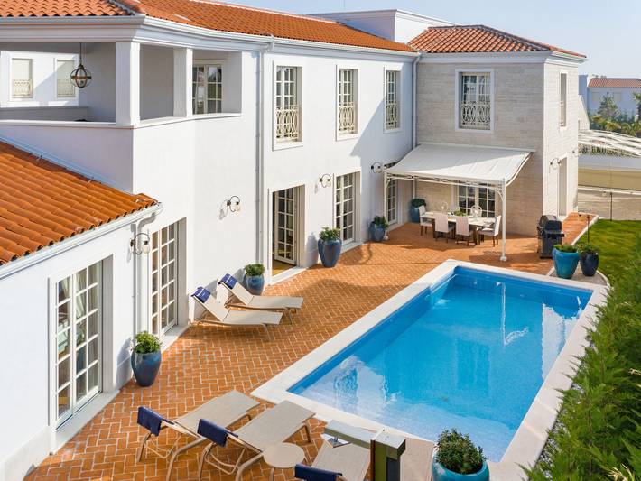 Ferienhaus für 6 Personen, mit Garten und Terrasse sowie Pool, mit Haustier