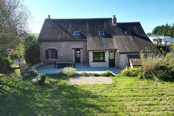 Gîte pour 8 personnes, avec jardin, animaux acceptés à Neung-sur-Beuvron