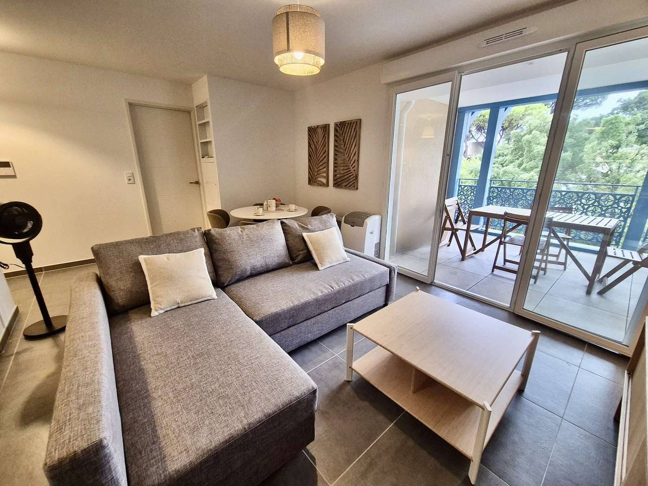 Appartement entier, Appartement moderne avec piscine, climatisation et parking à Cavalaire-sur-Mer in Cavalaire-sur-Mer, Région de Draguignan