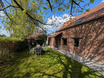 Location de vacances pour 6 personnes, avec vue et jardin, animaux acceptés à Leuze-en-Hainaut