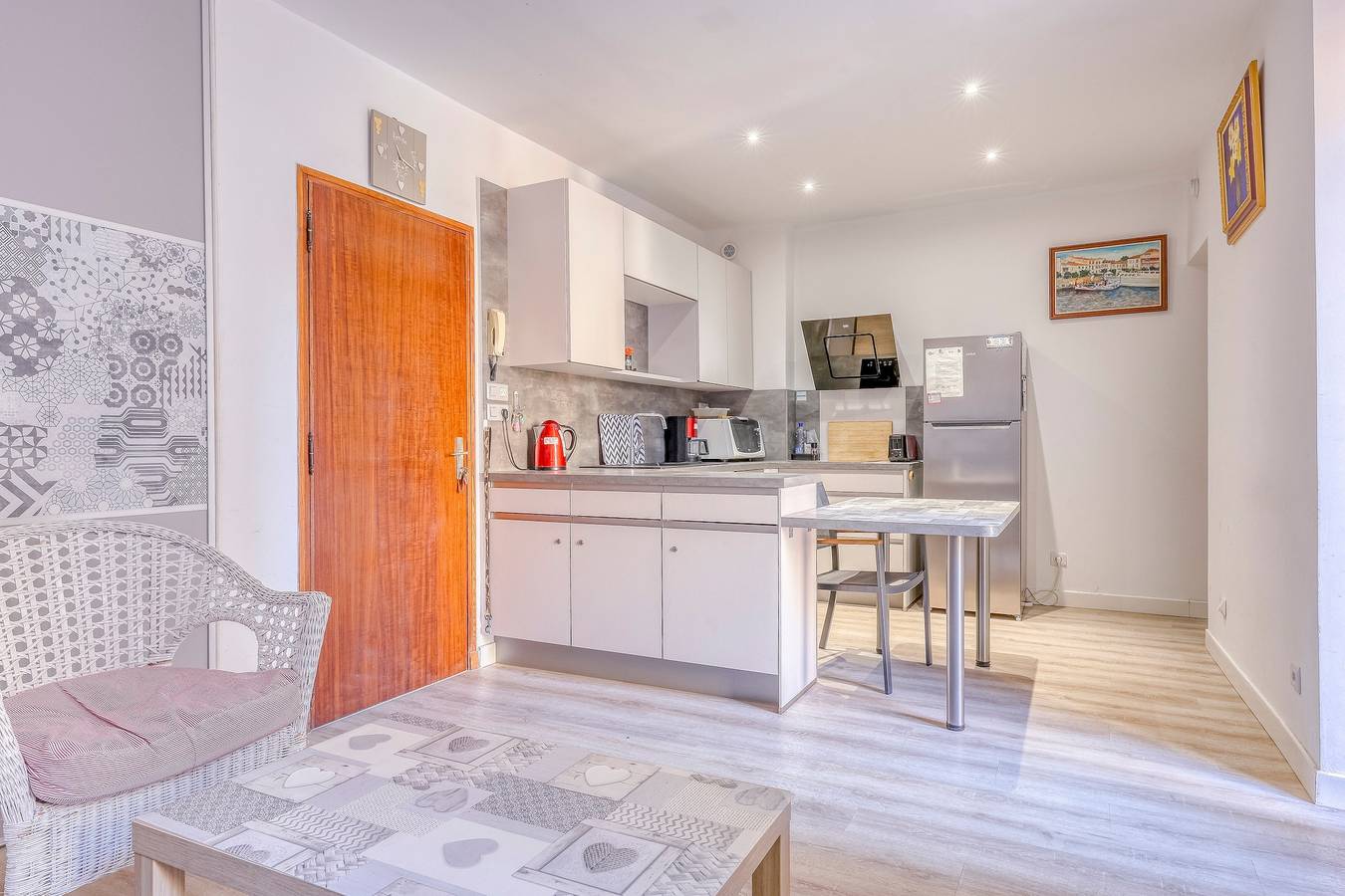 Appartement entier, Le Patio du Port - Appt climatisé avec jardin in Sanary-sur-Mer, Côte méditerranéenne (France)