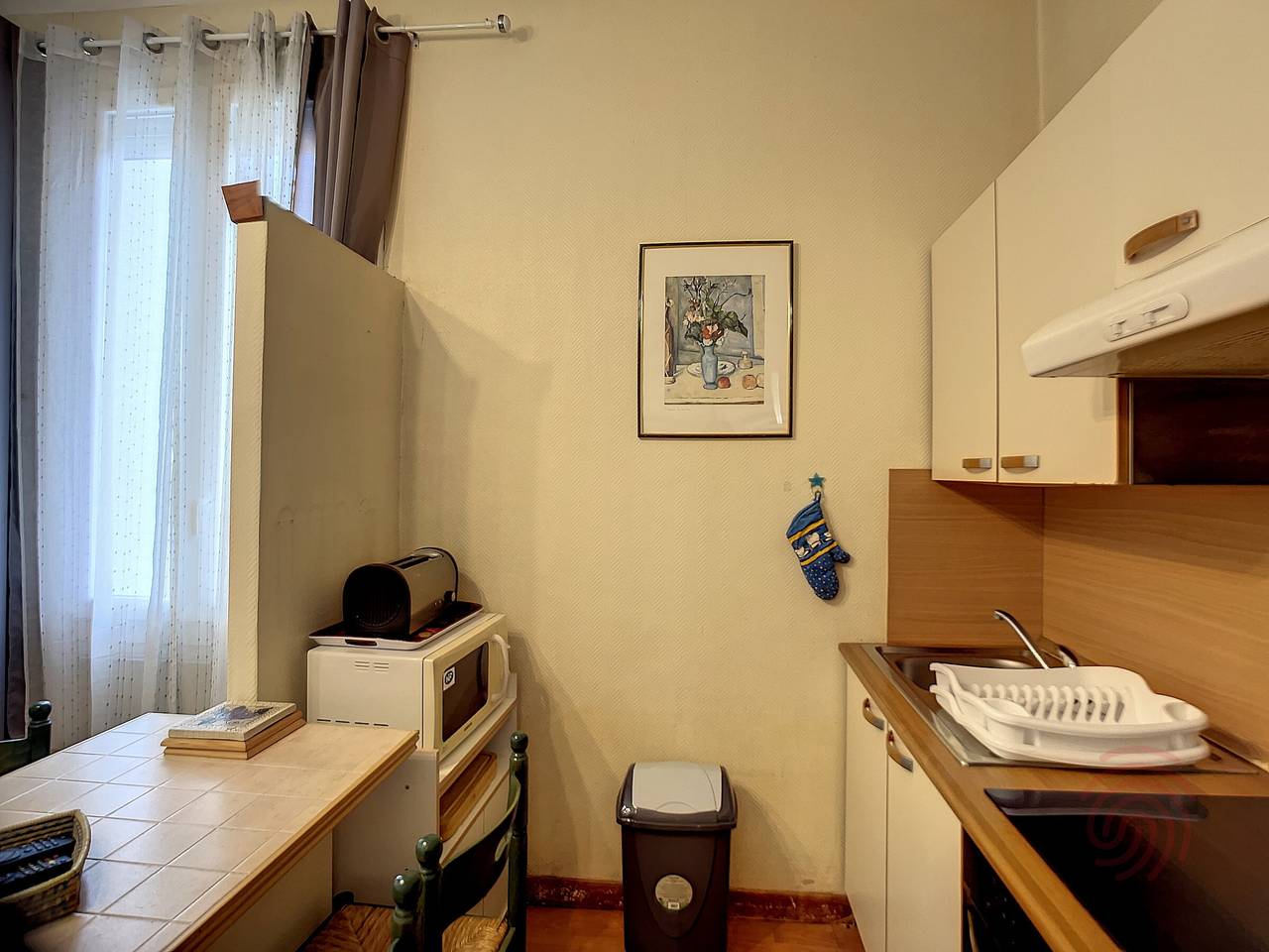Appartement entier, Bel F2 lumineux avec terrasse privée, à 5 min des Thermes et cœur de ville, animaux acceptés in Lamalou-les-Bains, Région de Béziers