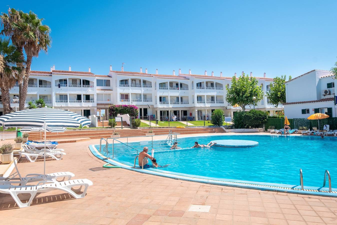 Appartement entier, Dans une résidence avec piscines partagées – Appartement Cala Piques in Cala Blanes, Ciutadella