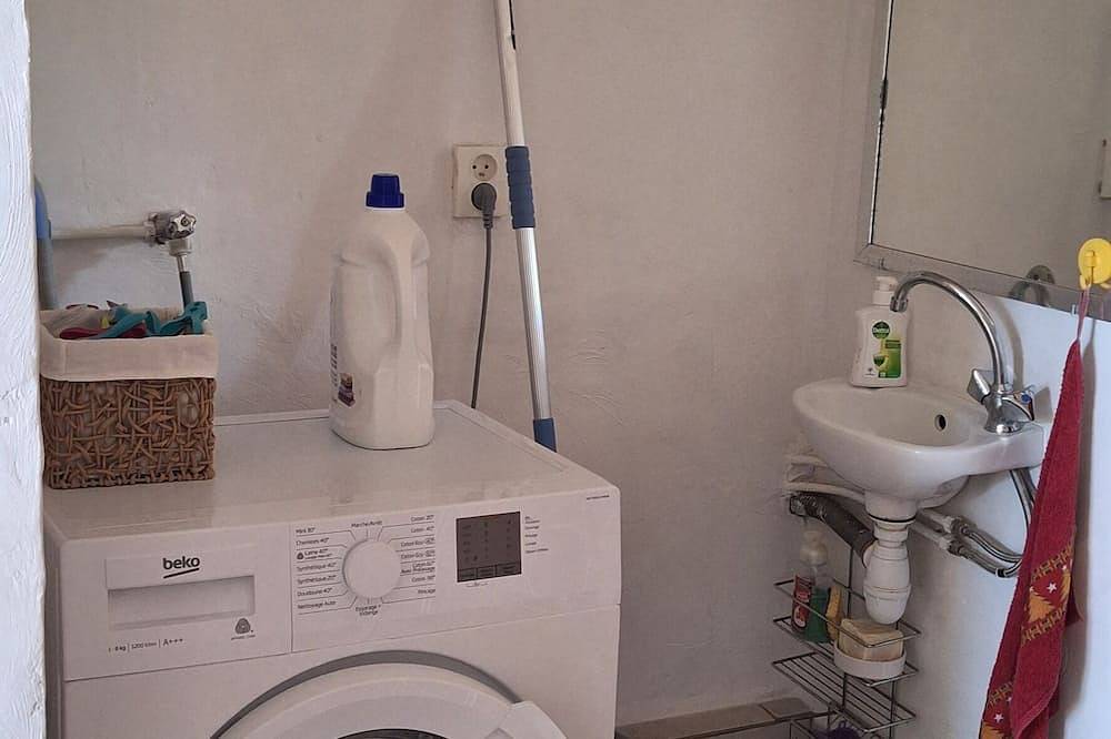 Appartement entier, Gîte climatisé avec piscine au Mas de la restanque in Monteux, Vaucluse