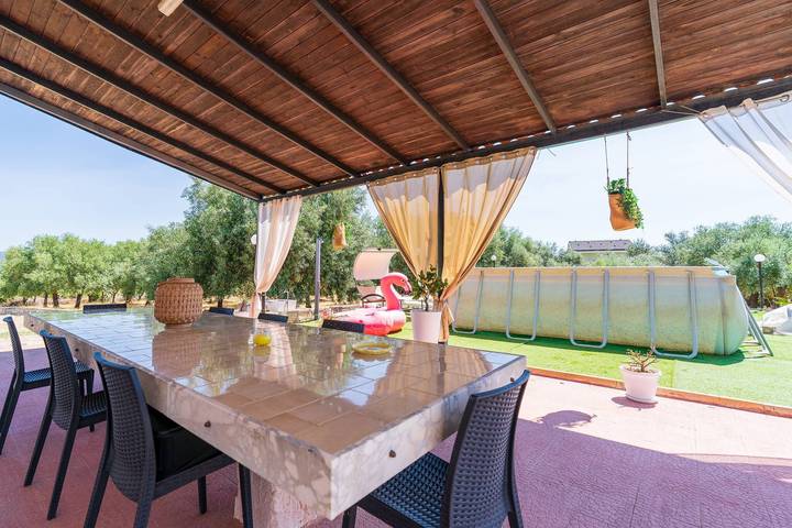 Villa 'Latina' con veranda privata, Wi-Fi e aria condizionata in Solarino, Siracusa e dintorni