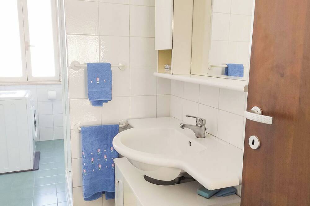 Double room in Piazza della Rinascita, Centro in Pescara, Costa Adriatica Abruzzo