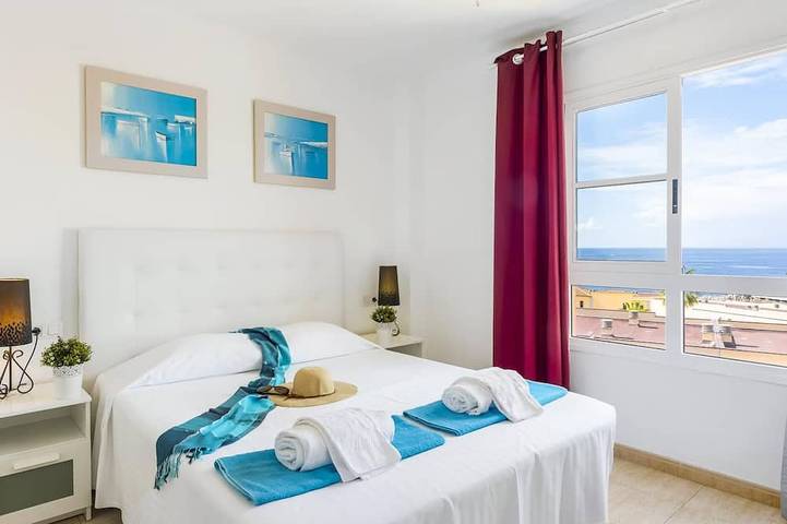 Appartement entier, 1314 Fabuleux Duplex de 2 Chambres, Terrasse sur le toit, Wifi in Playa de Ajabo, Adeje