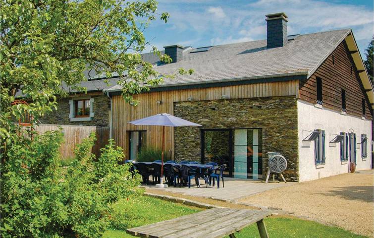 Vakantiehuis voor 12 personen, met Terras en Tuin in Houffalize