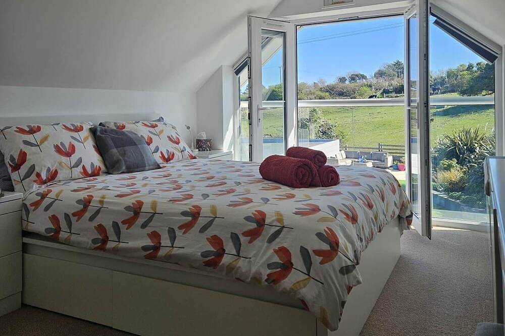 Spacious Countryside Home with Games Room & Large Garden Near Swanage in Dorset