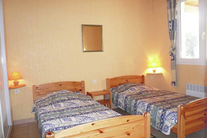 Location de vacances pour 6 personnes, avec Terrasse ainsi que Jardin et Piscine à Argeliers - 2