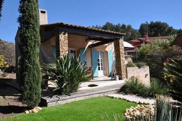 Villa pour 5 personnes, avec jacuzzi ainsi que terrasse et jardin à Carqueiranne