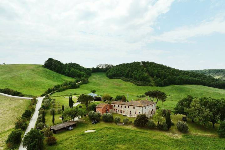 Agriturismo per 2 persone, con giardino in Crete Senesi