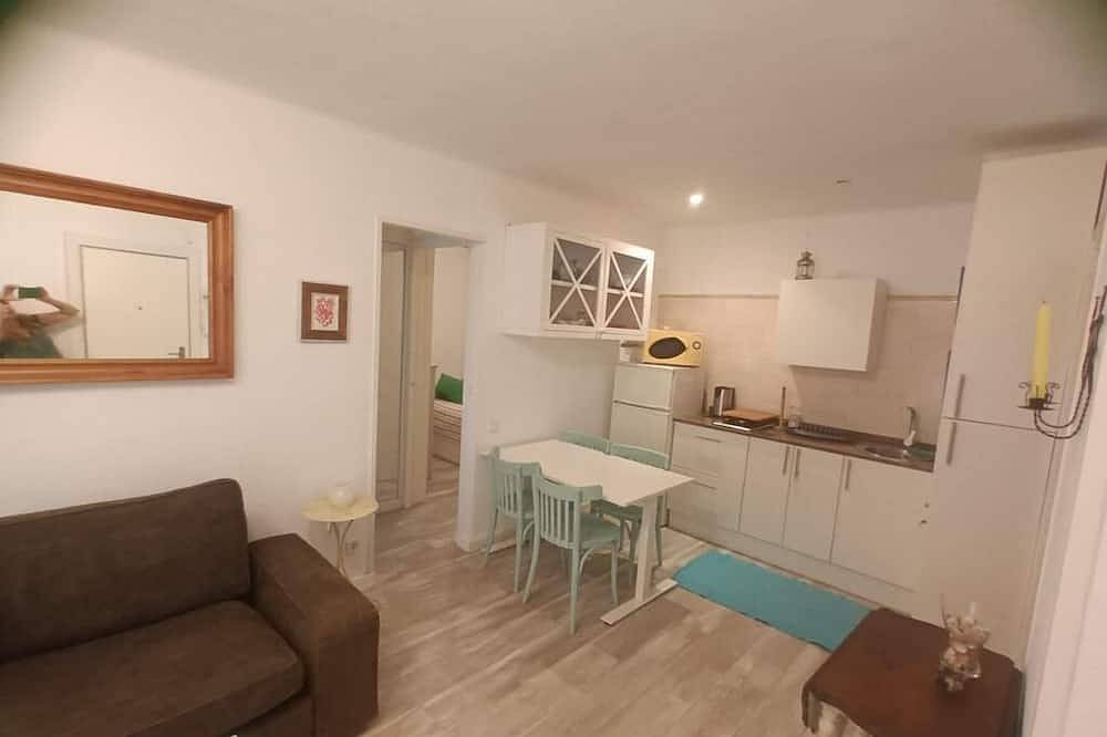 Entire apartment, Stunning Apartment at Beach in Supermaresme, Caldes d'Estrac