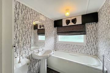 Log Cabin for 5 People in Newton Stewart, Dumfries and Galloway, Photo 4