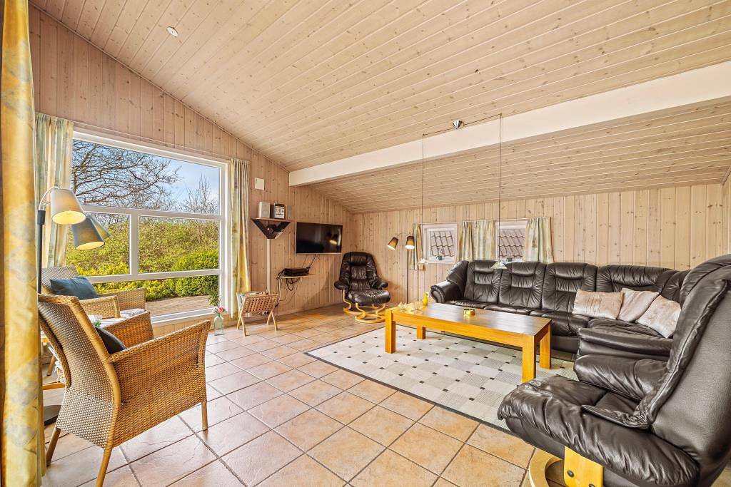 Klassisk sommerhus med spa i børnevenlige Jegum in Jegum, Jegum Ferieland