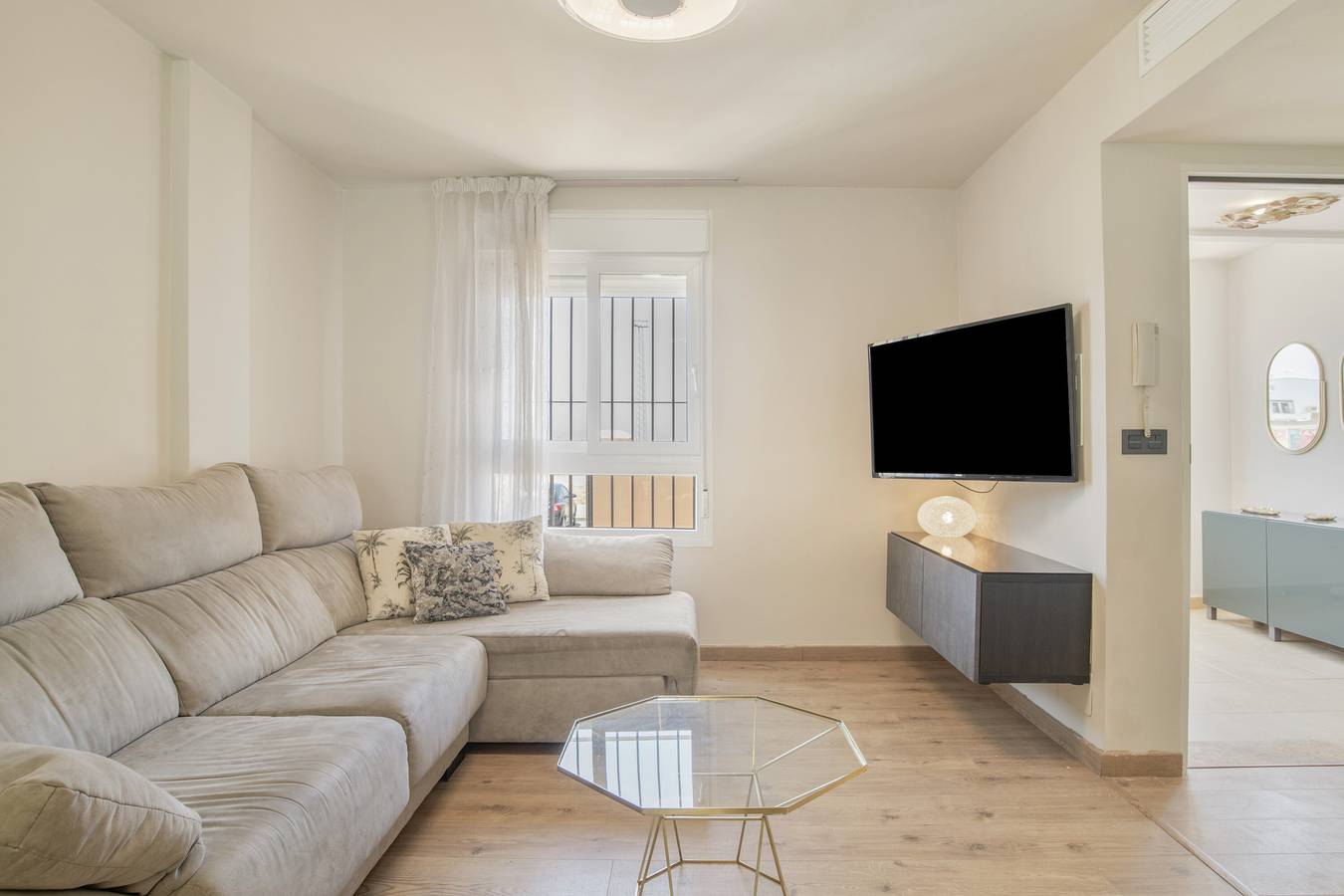 Vakantiehuis 'Tarifa' met zeezicht, Wi-Fi en airconditioning in Playa de Los Lances, Tarifa