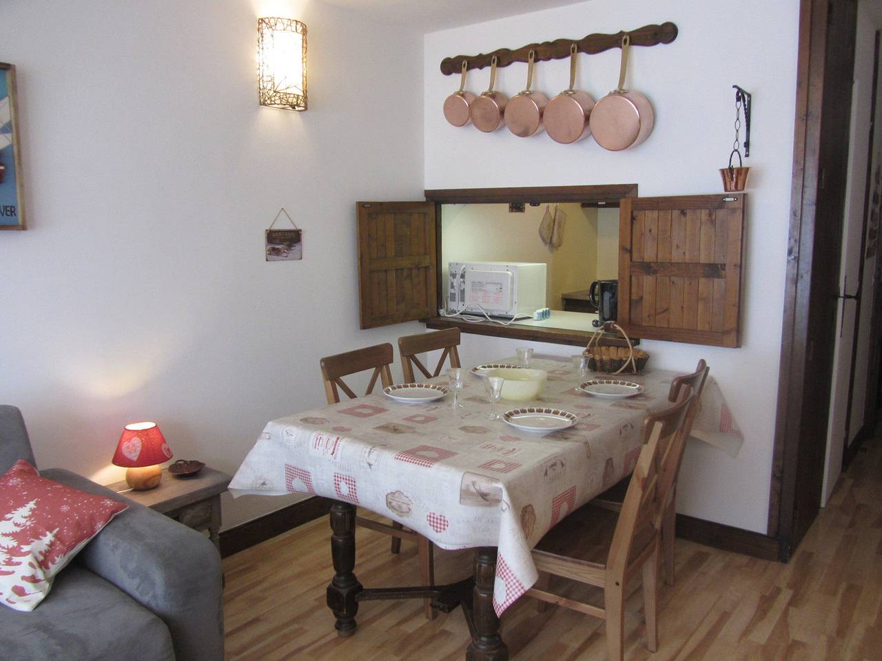Ganzes Studio, Studio für 4 im Dorfzentrum mit Terrasse in Les Contamines-Montjoie, Pays du Mont-Blanc