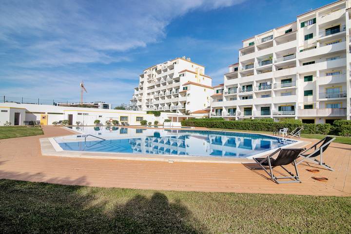 Ferienwohnung für 6 Personen, mit Kinderpool und Garten in Portimão - 2