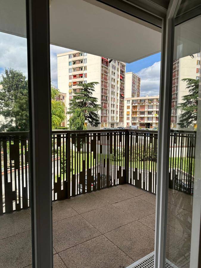 Gîte pour 5 personnes, avec balcon à Saint-Ouen-l'Aumône - 4