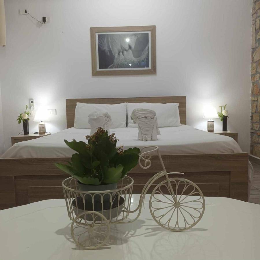 Sunset Guest house in Himarë, Vlorë