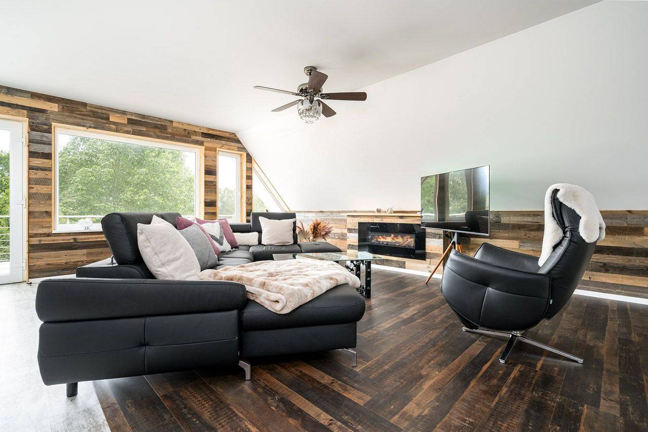 Ganze Wohnung, Neu, modern und exklusiv - Ferienwohnung mit Wasserblick, Sauna und Aussendusche in Rechlin, Müritz