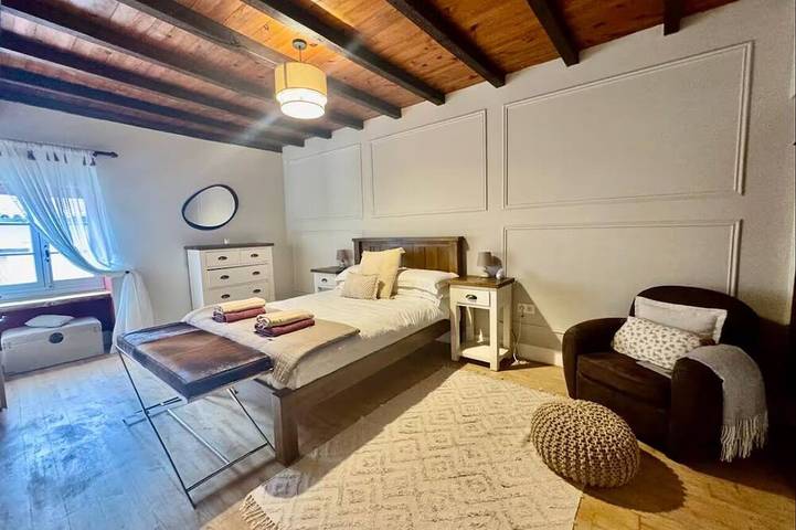 Location de vacances pour 10 personnes, avec jardin ainsi que jacuzzi et terrasse à Saint-André-et-Appelles - 4