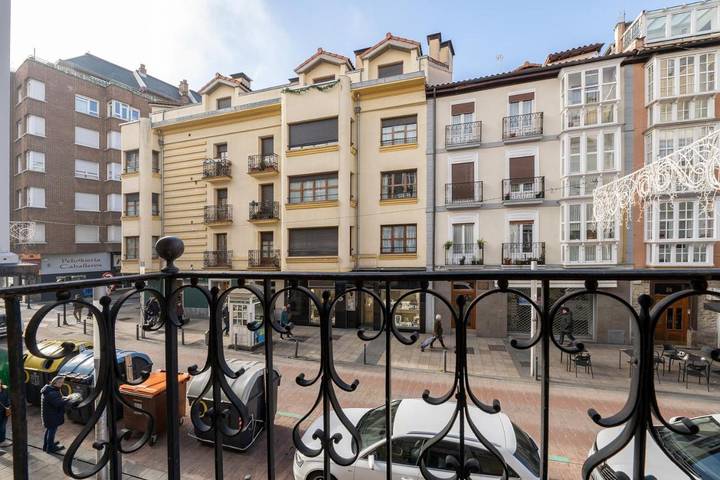 Gîte pour 7 personnes, avec vue et balcon à Vitoria-Gasteiz - 4