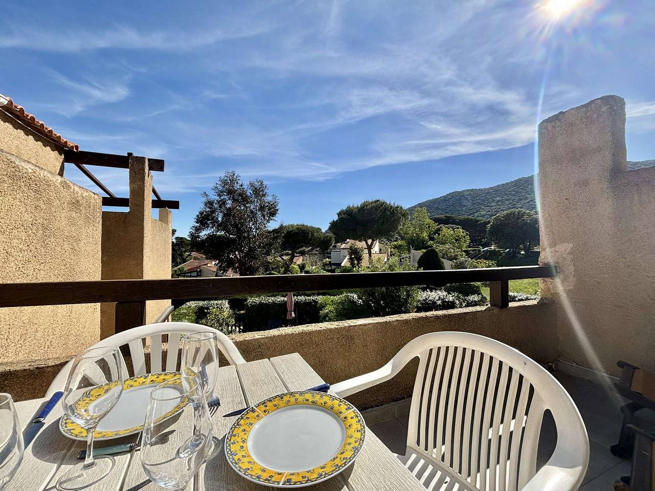 Entire apartment, Studio with Loft, Terrace 230m from Beach in Sant Ambroggio, Lumio