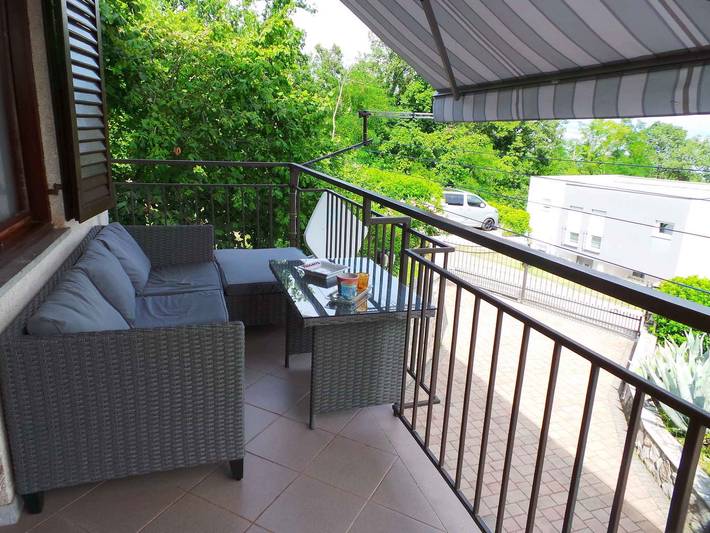 Ferienwohnung für 2 Personen, mit Balkon und Garten in Lovran